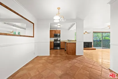 950 N Kings Road #144 Photo