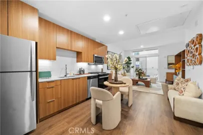 709 E Walnut Street #319 Photo