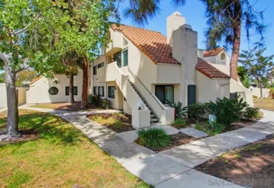 387 N Melrose #D Photo