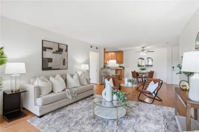 576 N Bellflower #310 Photo