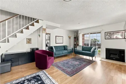 147 W Acacia #160 Photo