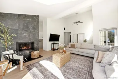 8981 Circle R View Photo