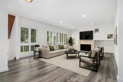 5255 Coldwater Canyon Avenue #E Photo