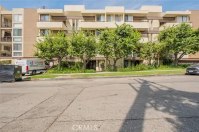 1305 N Columbus Avenue #112 Photo