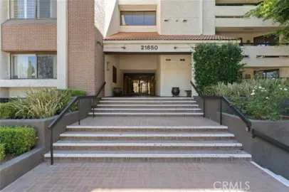 21650 Burbank #203 Photo