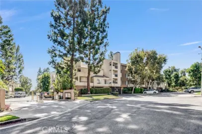 5500 Owensmouth Avenue #122 Photo