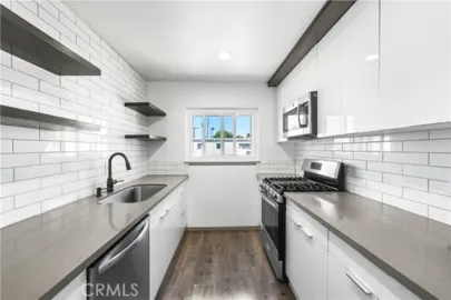 7135 Coldwater Canyon Avenue #16 Photo