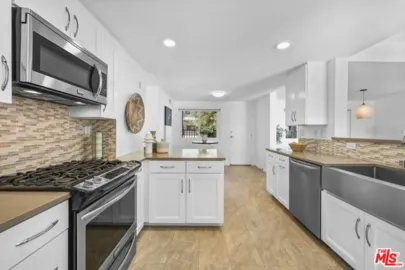 2677 Centinela Avenue #203 Photo
