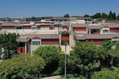 5651 Sumner #109 Photo