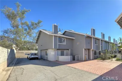 14425 Foothill #24 Photo