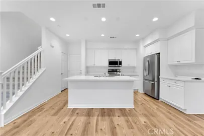 10765 Graphite Street Photo