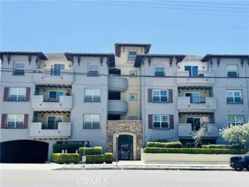 13200 Moorpark #203 Photo