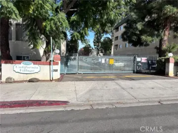 5700 Etiwanda #264 Photo