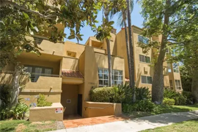 12841 Bloomfield Street #104 Photo