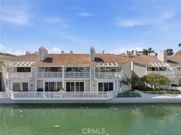 981 Bayside Cove #405 Photo