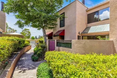 25761 Le Parc #72 Photo