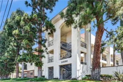 11630 Warner #504 Photo