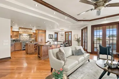 120 C Avenue #202 Photo