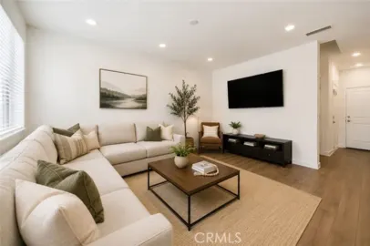 3934 Lavine #108 Photo