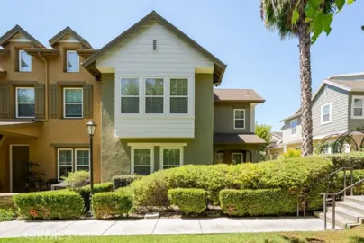 20 Orange Blossom Circle Photo