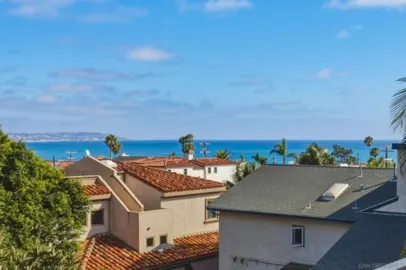 5366 La Jolla #305C Photo