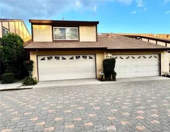 17241 Roscoe #16 Photo
