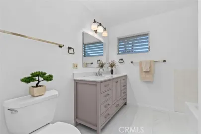 307 N Acacia #A Photo