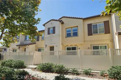 44118 Calle Luz Photo
