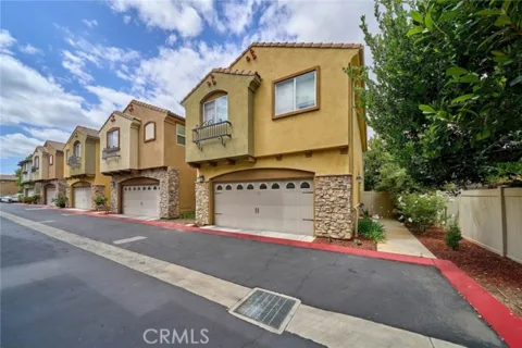 21125 Ingomar Court listing photo