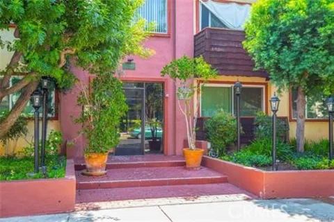 5414 Newcastle #34 listing photo