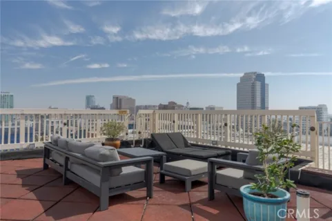 315 W 3rd Street #410 listing photo