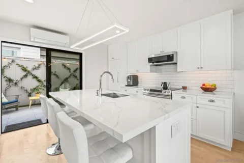 909 Olive Avenue listing photo