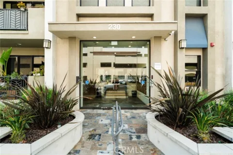 230 S Jackson #309 listing photo