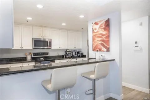 838 Pine listing photo