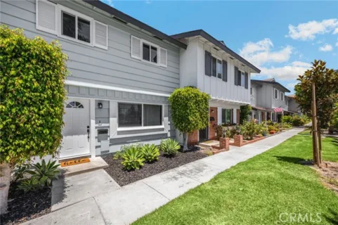 9579 Adams listing photo