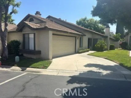 5050 Canyon Crest listing photo