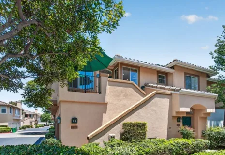 2600 Ladrillo Aisle listing photo