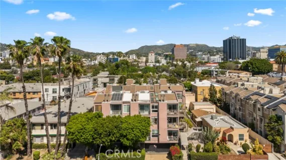 6525 La Mirada Avenue #112 listing photo