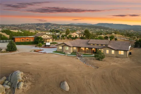 38141 Seneca Circle listing photo