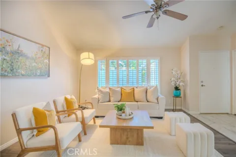 2528 N Tustin #D listing photo