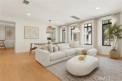 5625 W Crescent Park #207 listing photo