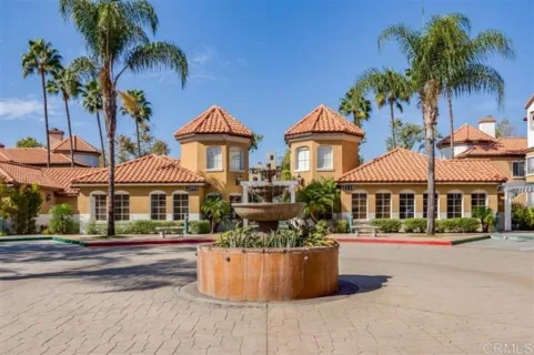 2050 Camino De La Reina #203 listing photo