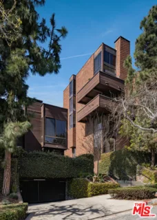 1033 Carol Drive #305 listing photo