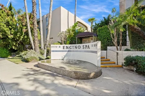 5330 Lindley #209 listing photo