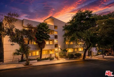 960 Larrabee Street #124 listing photo
