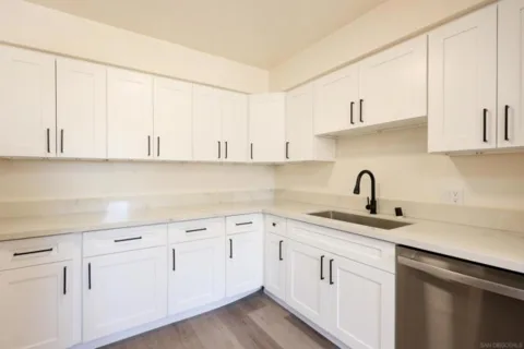 471 Fourth Ave Apt I listing photo