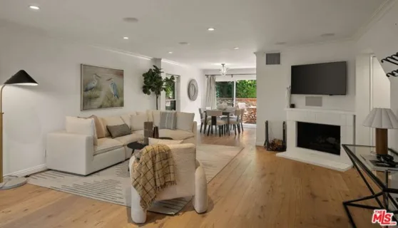 914 2nd Street #A listing photo