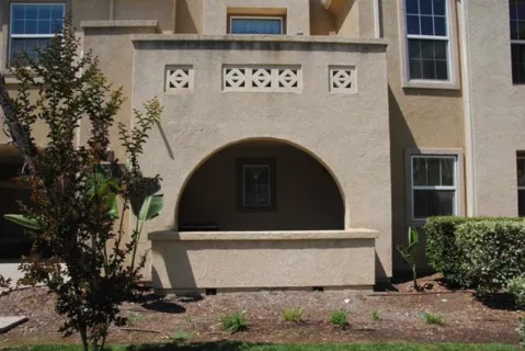 738 Hatfield listing photo