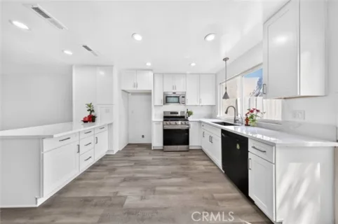 16733 Parthenia Street #5 listing photo