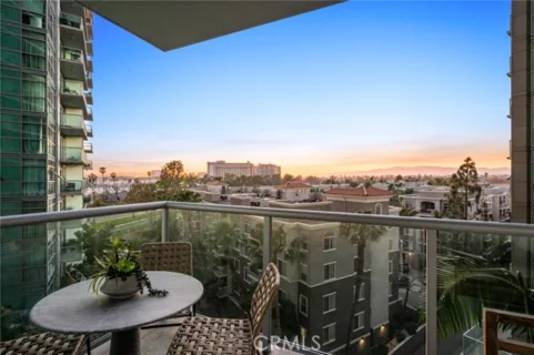 13700 Marina Pointe #611 listing photo